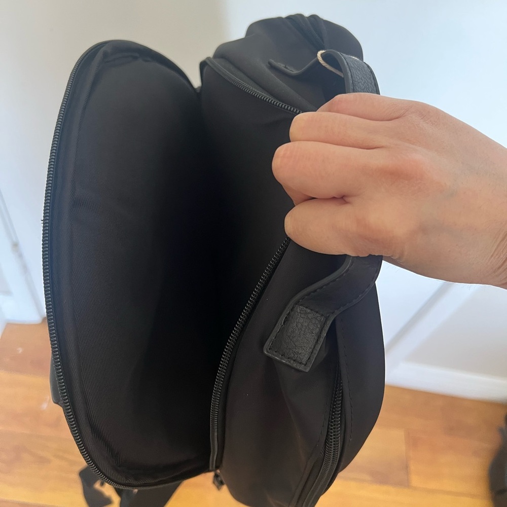 BEIS Black Minimalist Backpack - Picture 11 of 14